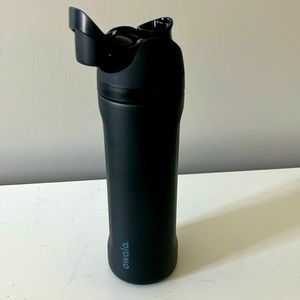 Owala-24 OZ., black, stainless steel water bottle. sip straw, swig spout.